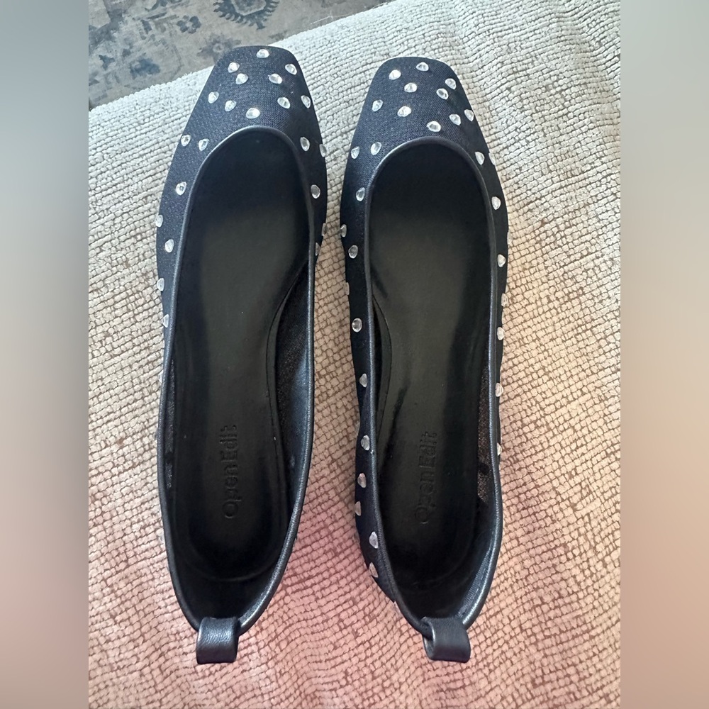 Chic Black Mesh Jewel Flats